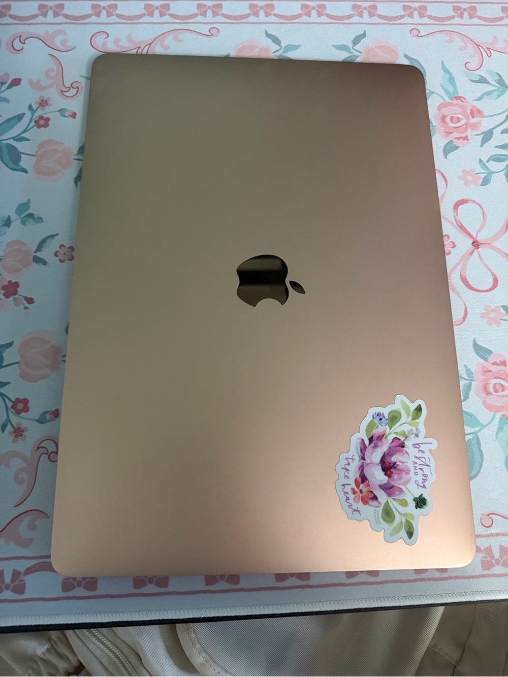 MacBook Air M1 Chip 2020 13.3 Inch Display